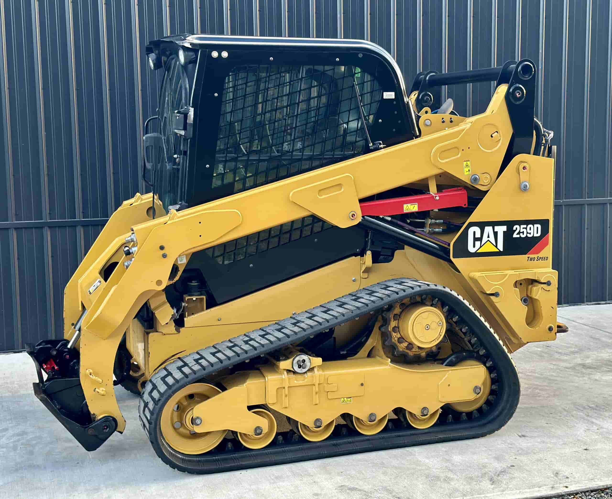 2019 CAT 259D 858 HOURS
